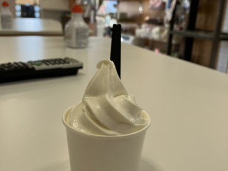 生乳ソフトクリームうまい