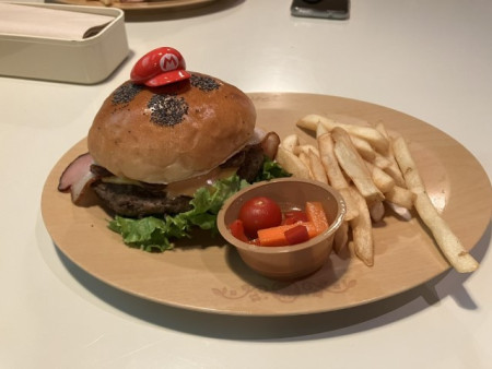 キノピオカフェでごはん!すごい並んだ