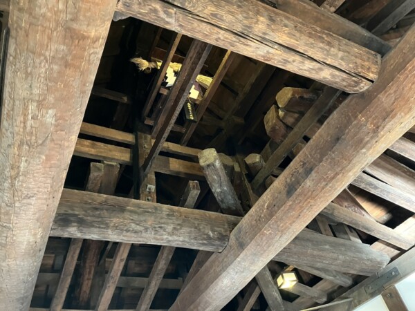 天井に神棚があった